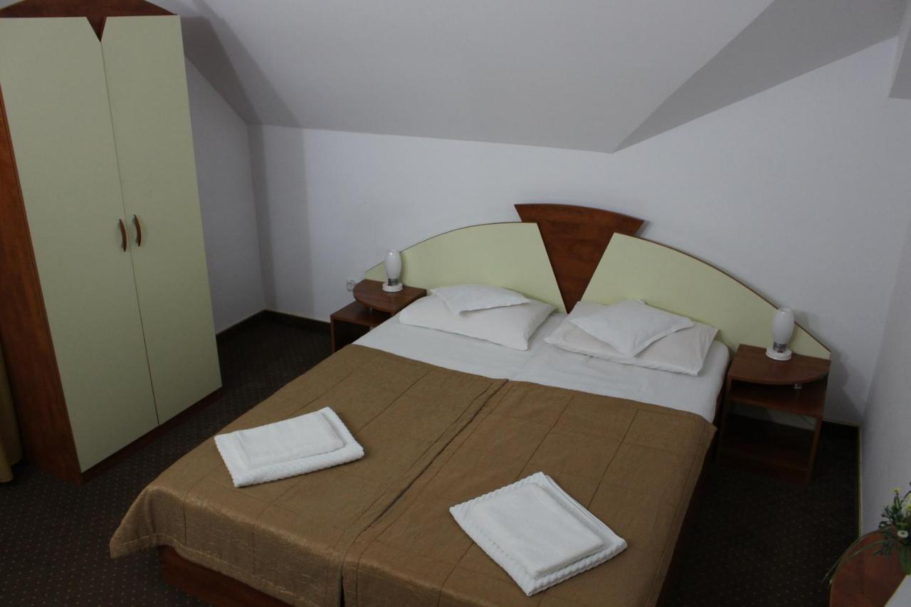 Pensiunea Colina Poiana Brasov Esterno foto